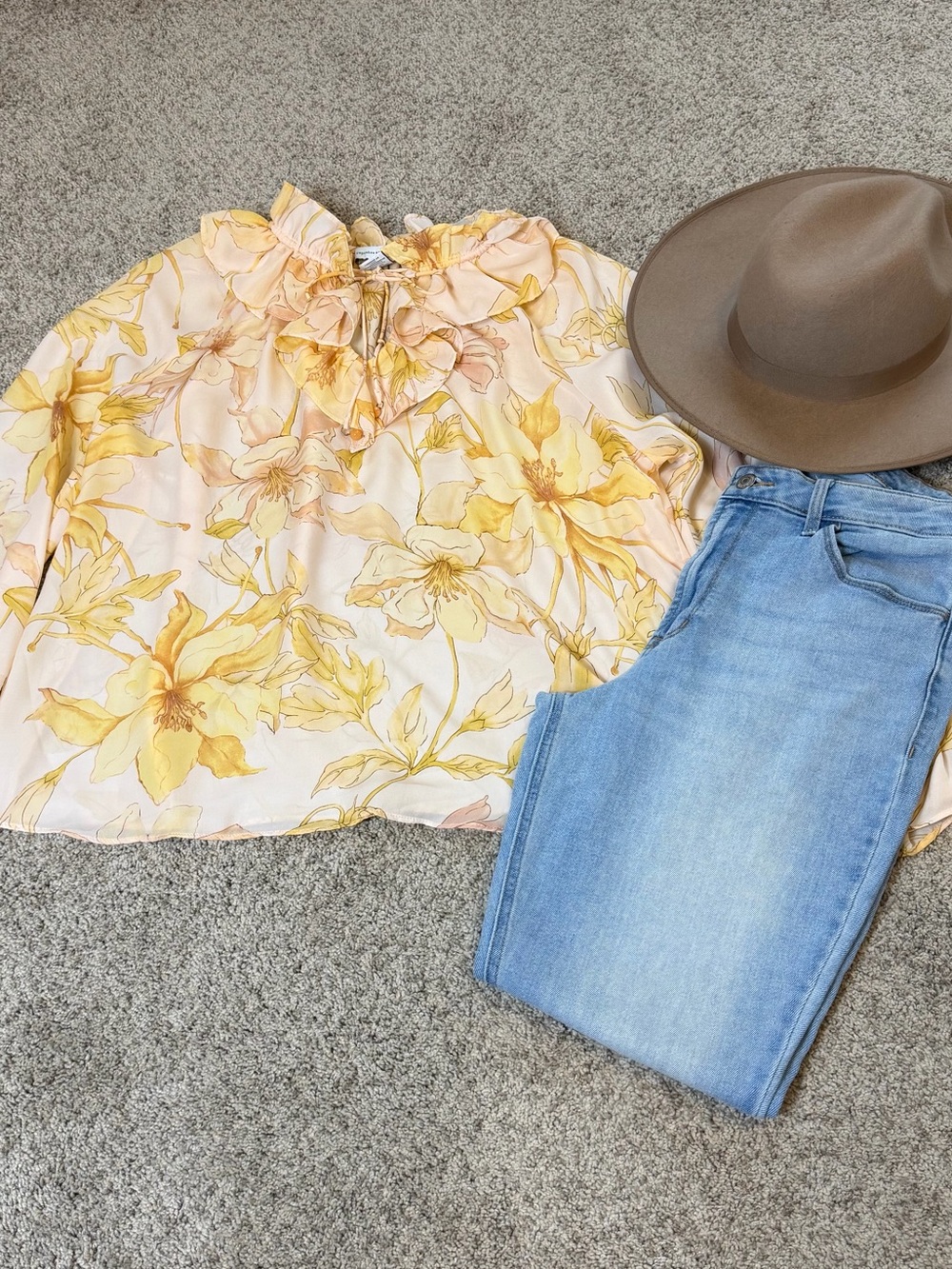 Cupcakes and Cashmere Floral Ruffle Neck Blouse | Large | Romantic Cottagecore - Picture 4 of 8